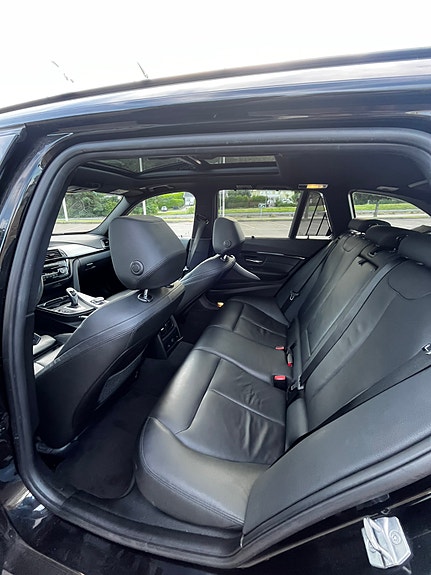 BMW 340i 9 of 10
