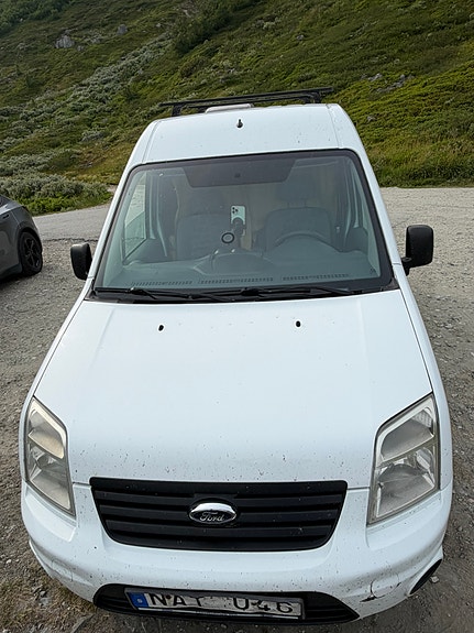 Ford Transit Connect 10 of 12