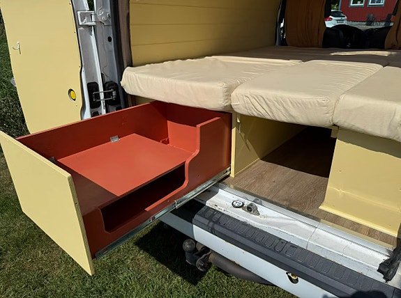 Ford Transit Connect 4 of 12
