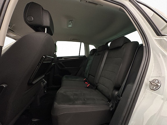 Volkswagen Tiguan 23 of 30