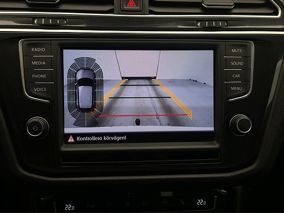Volkswagen Tiguan 18 of 30