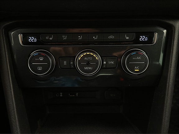 Volkswagen Tiguan 21 of 30