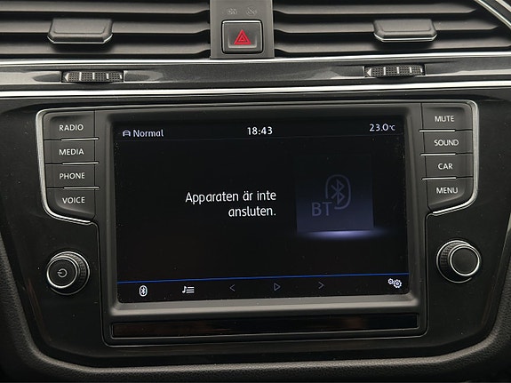 Volkswagen Tiguan 19 of 30