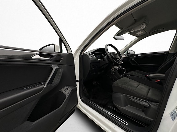 Volkswagen Tiguan 11 of 30