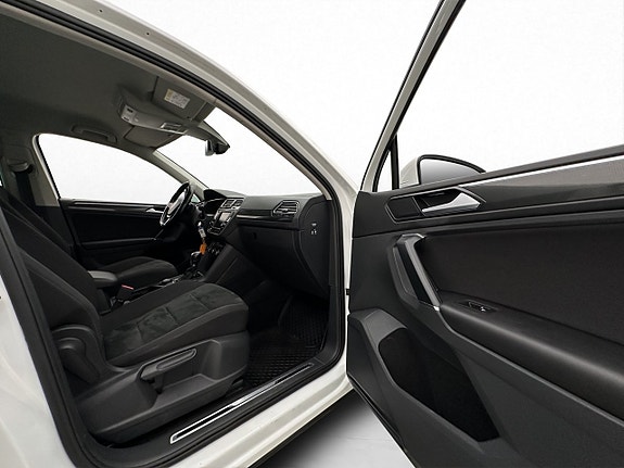 Volkswagen Tiguan 25 of 30
