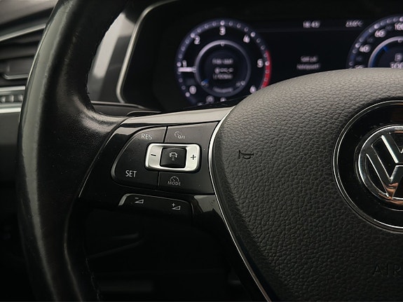 Volkswagen Tiguan 15 of 30