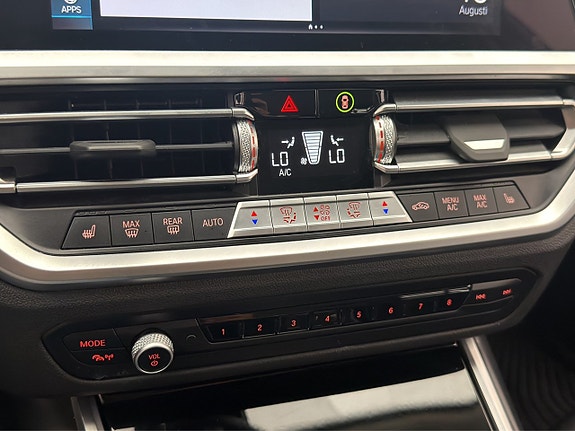 BMW 330e 25 of 30