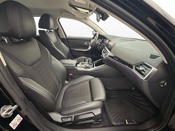 BMW 330e 15 of 30
