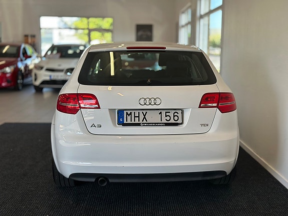 Audi A3 3 of 19