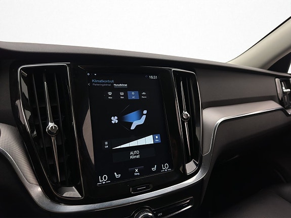 Volvo V60 21 of 30