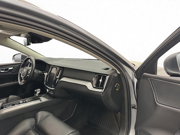 Volvo V60 16 of 30