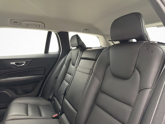Volvo V60 17 of 30
