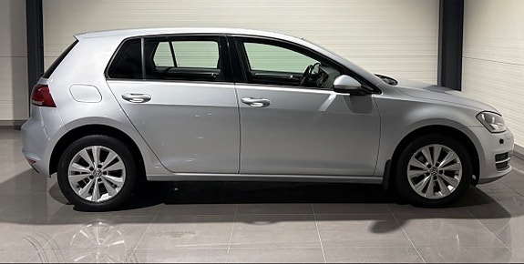 Volkswagen Golf VII 8 of 15