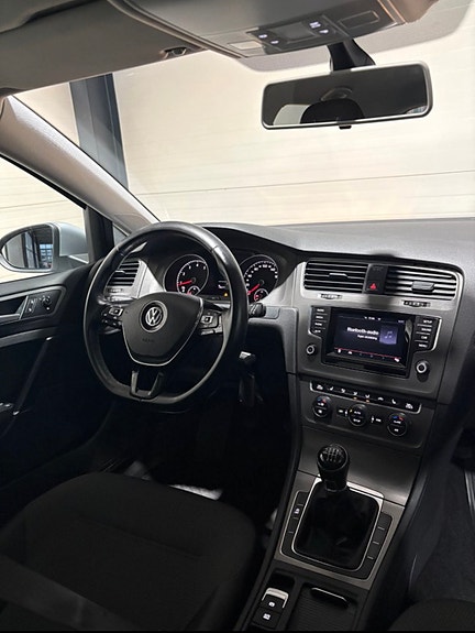Volkswagen Golf VII 7 of 15