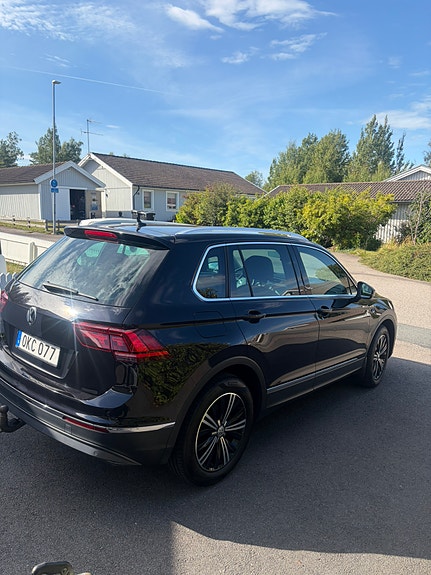 Volkswagen Tiguan 4 of 6