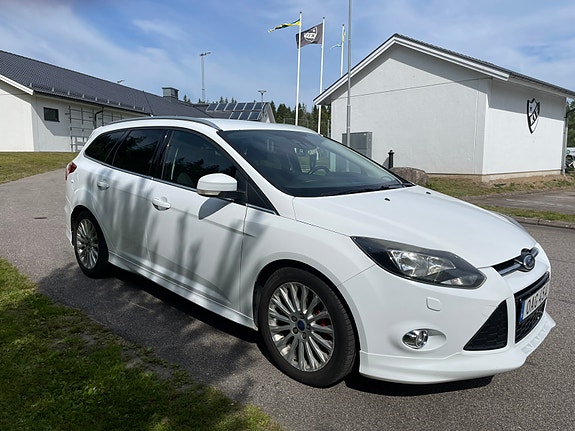 Ford Focus 2 of 10