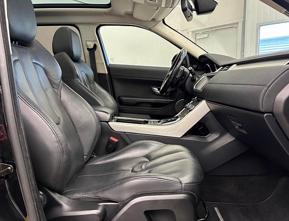 Land Rover Range Rover Evoque 8 of 15