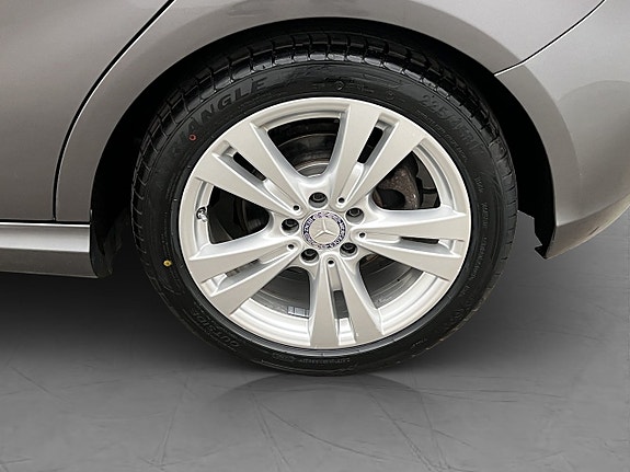Mercedes-Benz A180 30 of 30