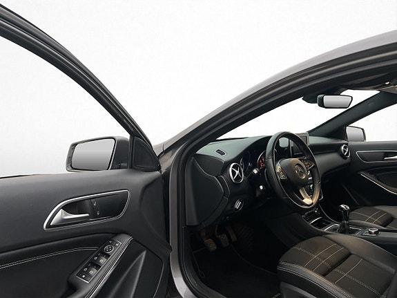 Mercedes-Benz A180 10 of 30