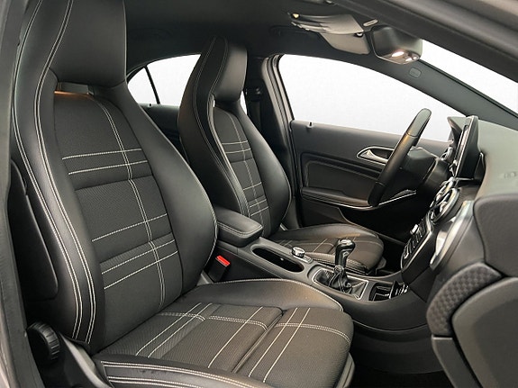 Mercedes-Benz A180 14 of 30