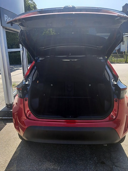 Toyota Yaris Cross 4 of 12
