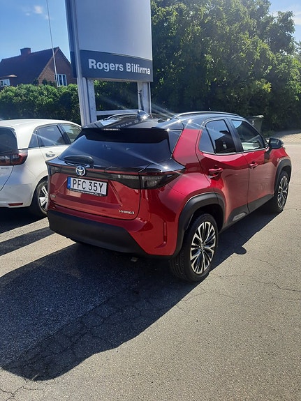 Toyota Yaris Cross 2 of 12
