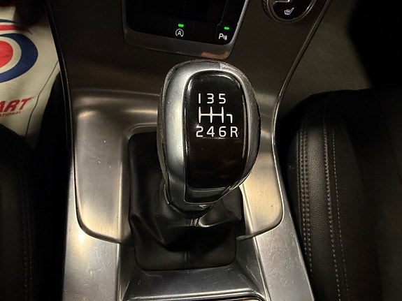 Volvo V60 Cross Country 10 of 19