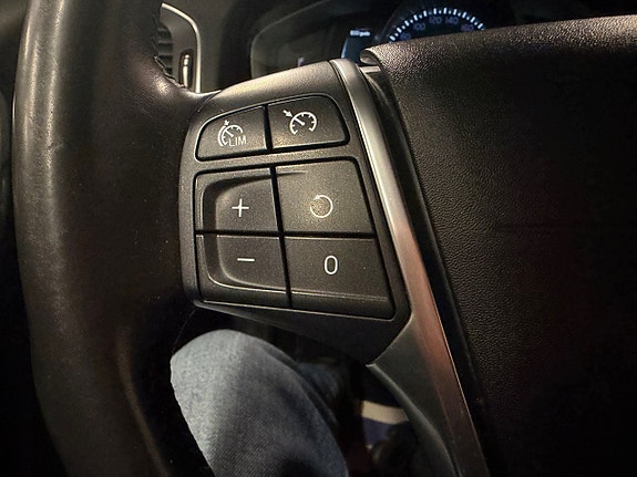 Volvo V60 Cross Country 17 of 19