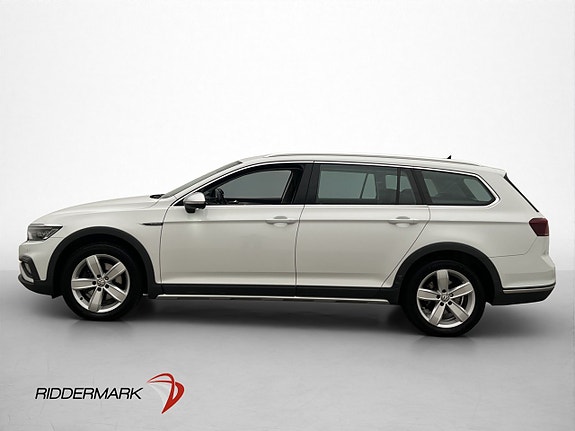 Volkswagen Passat Alltrack 4 of 30