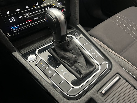 Volkswagen Passat Alltrack 26 of 30
