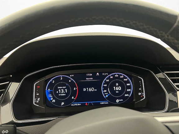 Volkswagen Passat Alltrack 18 of 30