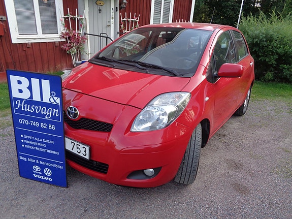 Toyota Yaris 20 of 30