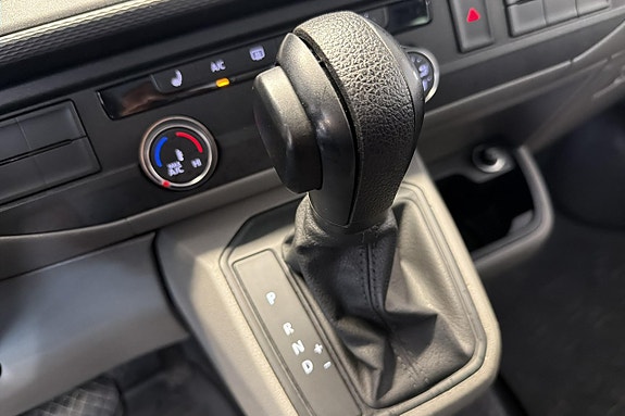 Volkswagen Transporter 21 of 21