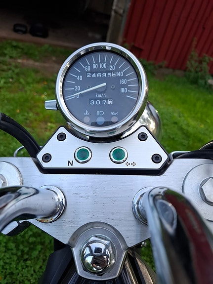 Suzuki VZ800 6 of 6