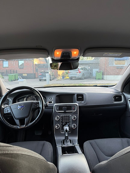 Volvo S60 5 of 8