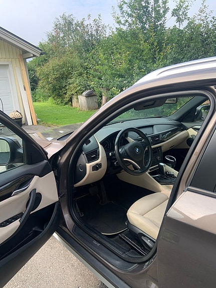 BMW X1 4 of 8