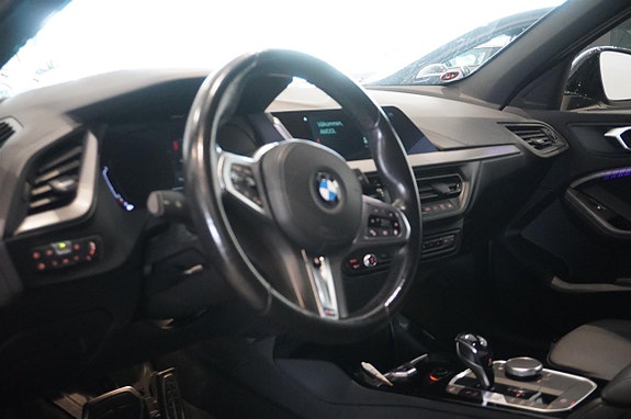 BMW 118i 2 of 13