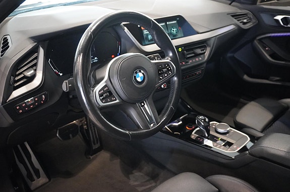 BMW 118i 4 of 13