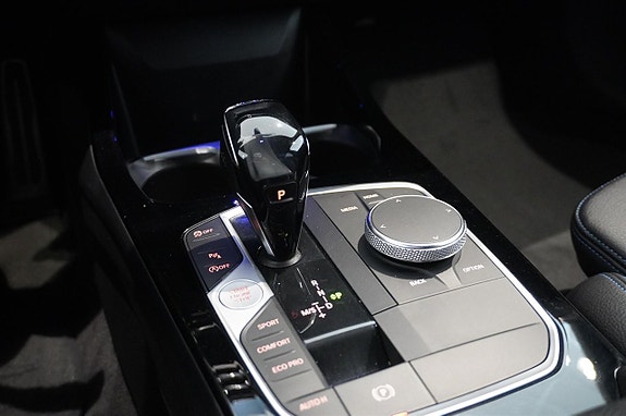 BMW 118i 9 of 13