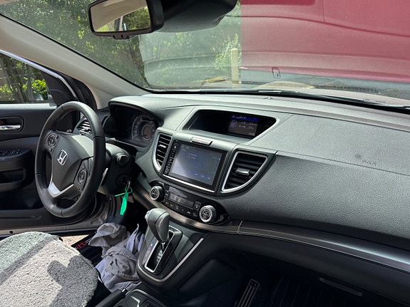 Honda CR-V 8 of 16