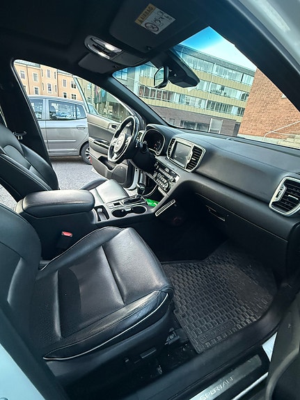 Kia Sportage 11 of 14