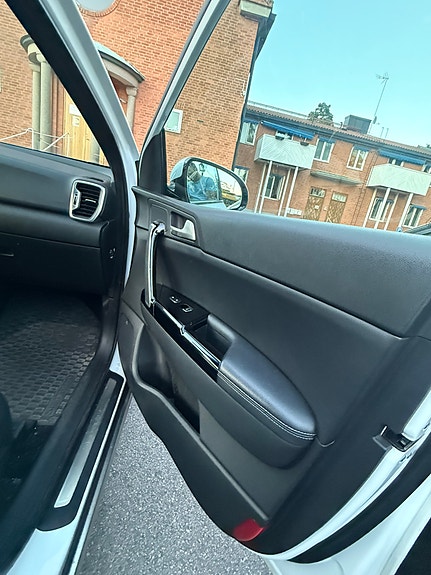 Kia Sportage 10 of 14