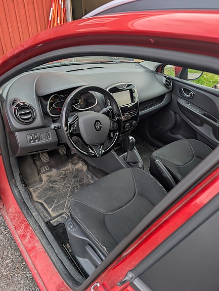 Renault Clio 6 of 18