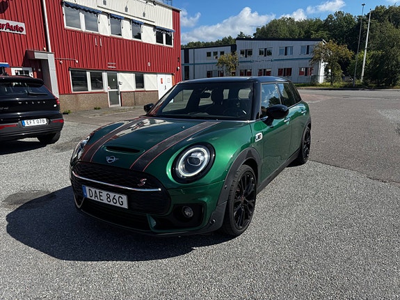 MINI Clubman Cooper S 14 of 27