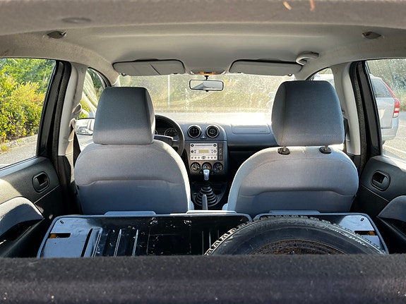 Ford Fiesta 11 of 14