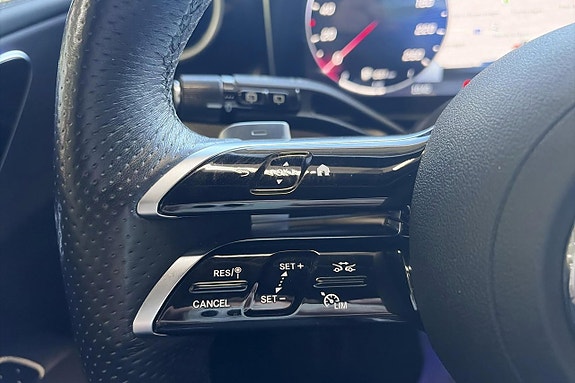 Mercedes-Benz GLC300 de 8 of 28