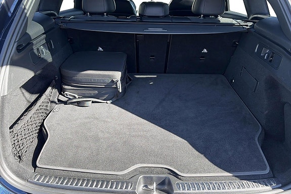 Mercedes-Benz GLC300 de 26 of 28