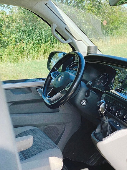 Volkswagen California 7 of 9
