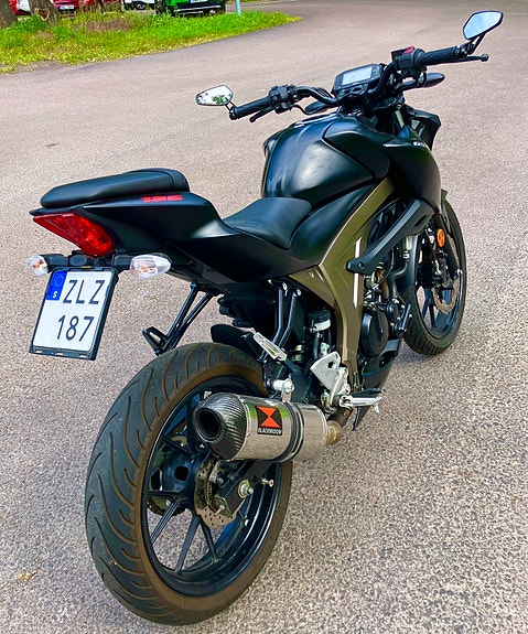 Suzuki GSX-S125 4 of 9