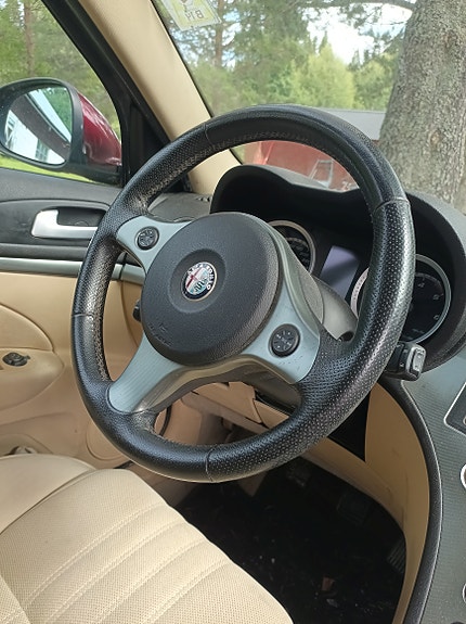 Alfa Romeo 159 5 of 15